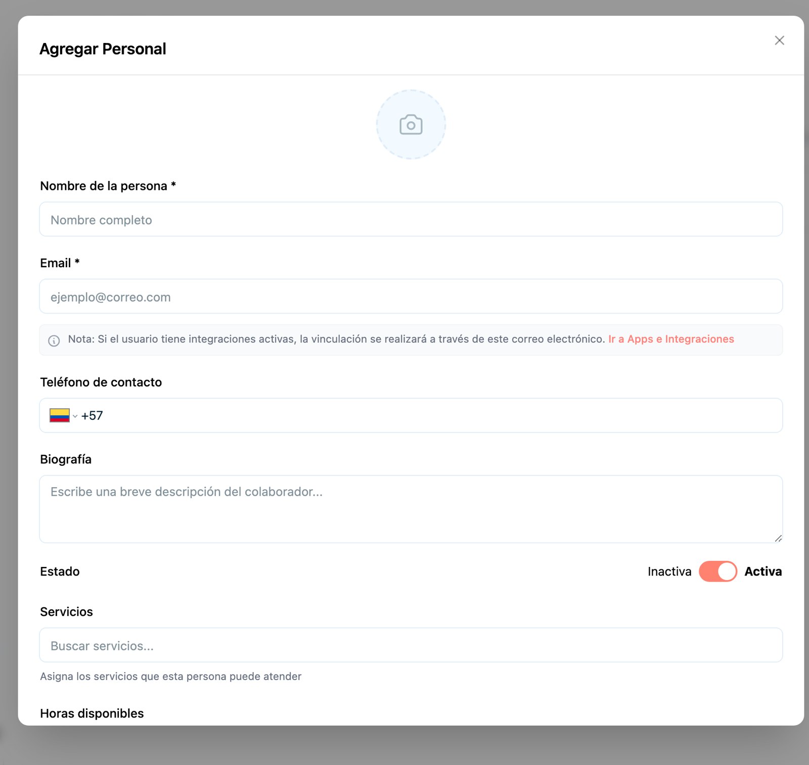 Ficha de colaborador: perfil, servicios que atiende y horarios.